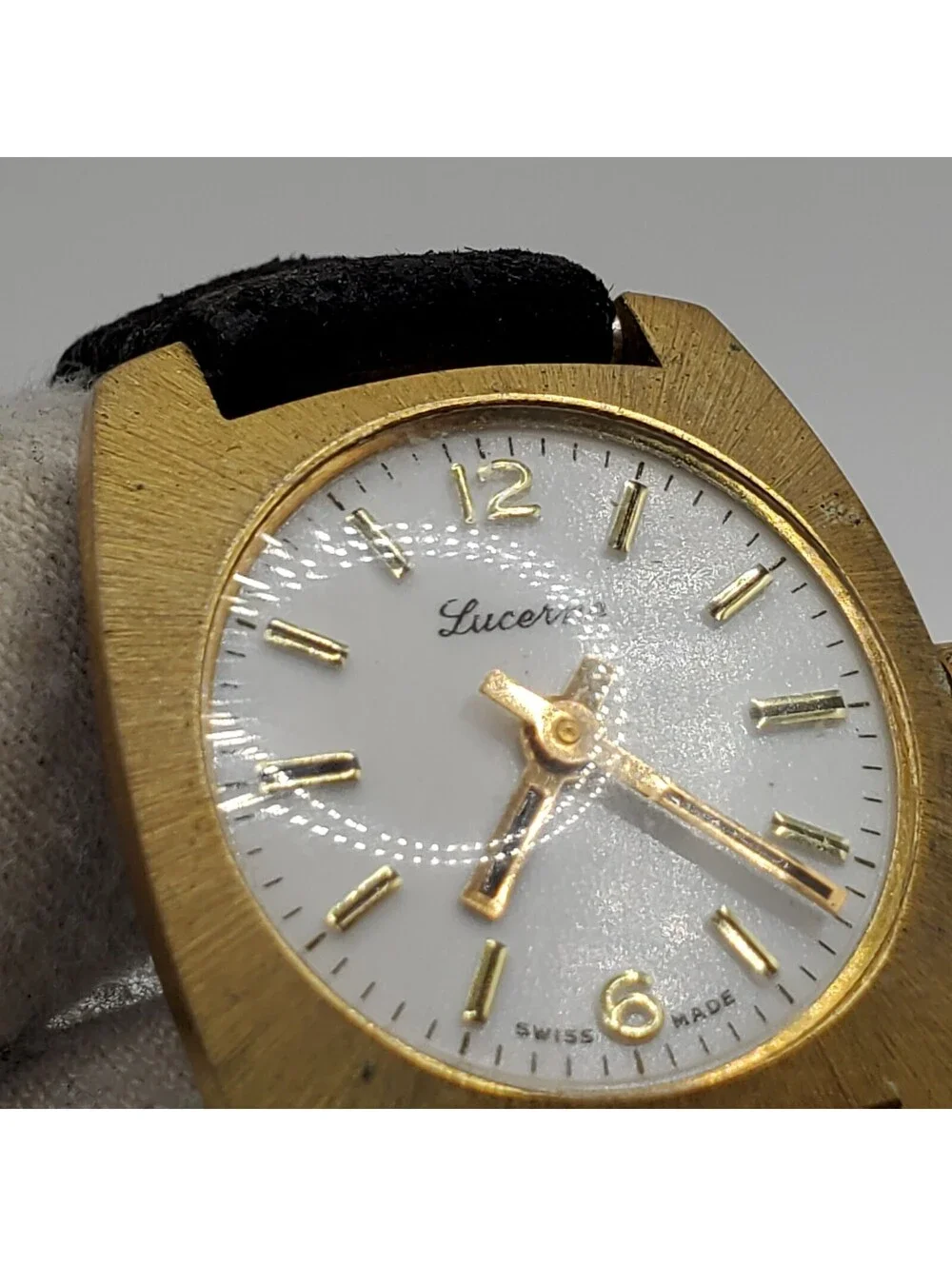 Vintage Lucerne Mechanical Watch Women Running Gold Tone Black Band 23mm